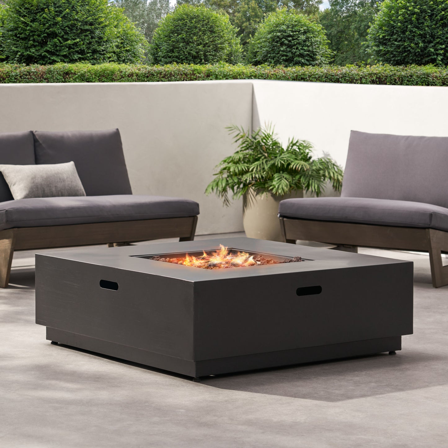 40'' SQUARE IRON FIRE PIT - 50 000 BTU